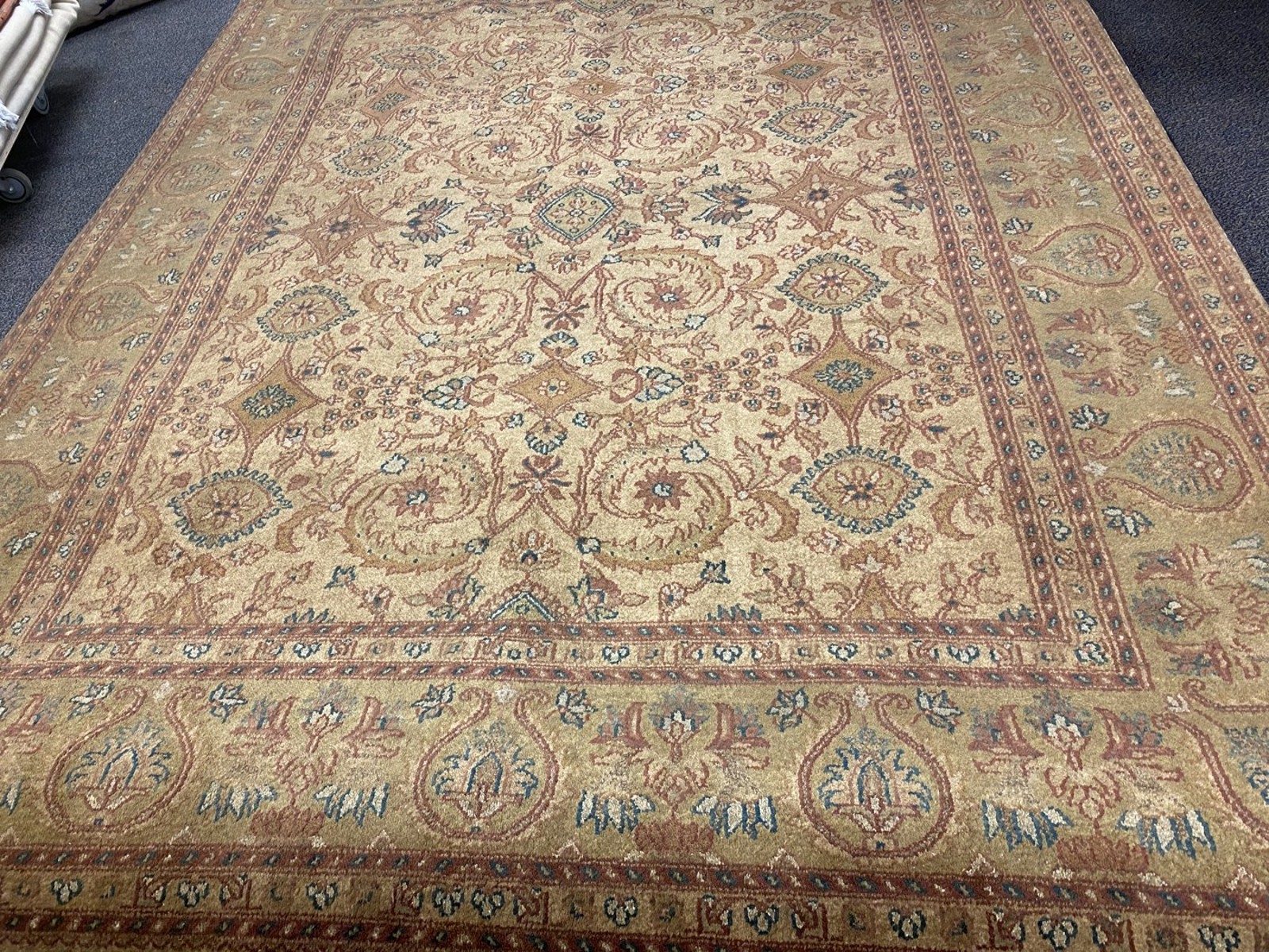 Ivory Sultanabad Floral